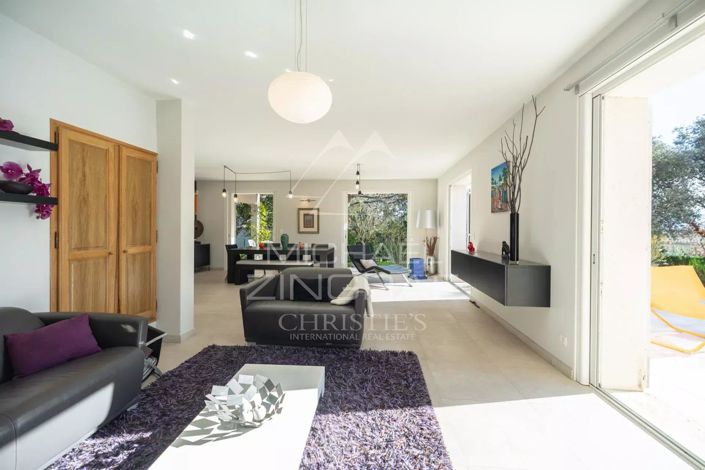 Image No.9-4 Bed House for sale