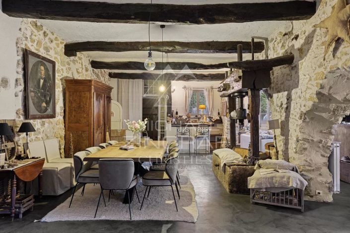 Image No.5-7 Bed House for sale