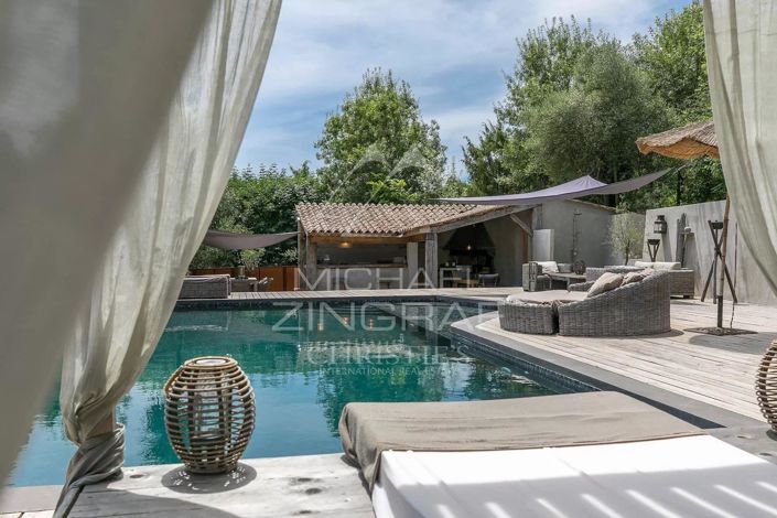 Image No.8-7 Bed House for sale