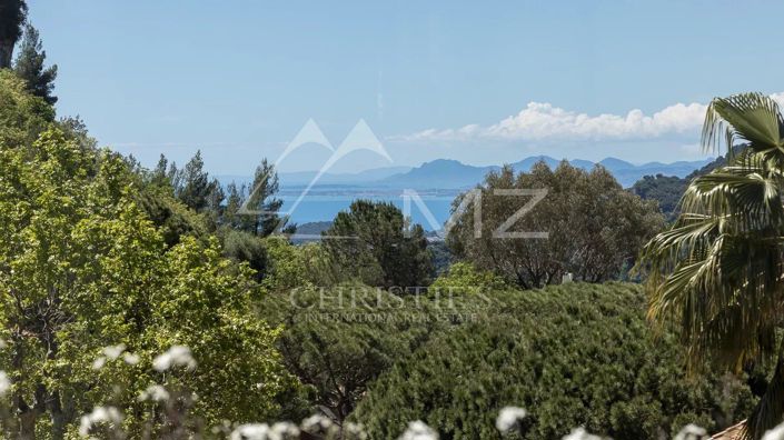 Image No.12-3 Bed Apartment for sale