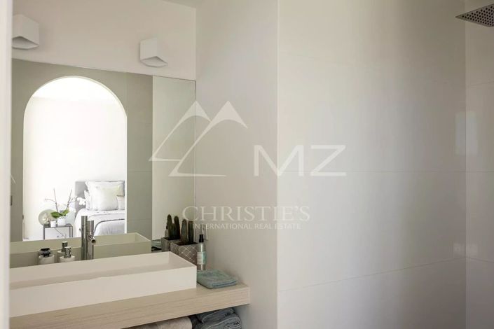 Image No.18-3 Bed Apartment for sale