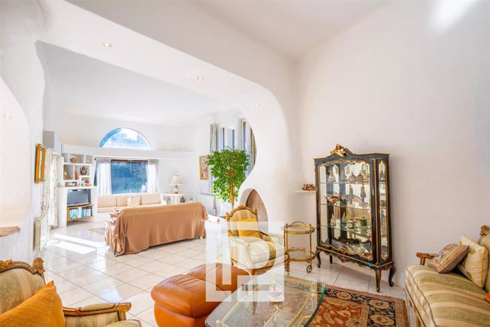 Image No.5-4 Bed House for sale