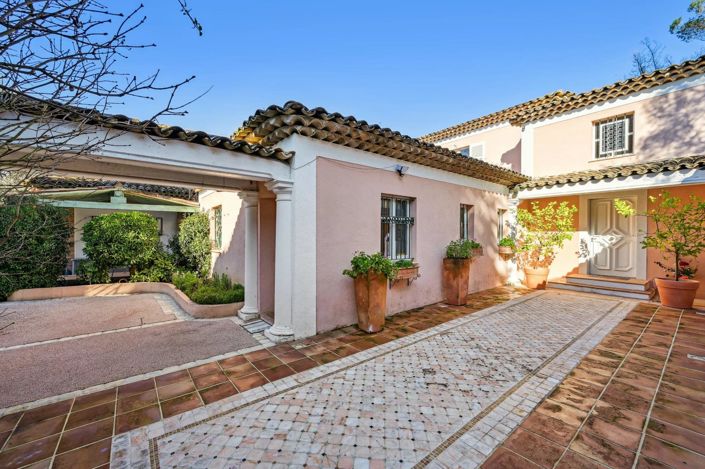 Image No.10-6 Bed House for sale