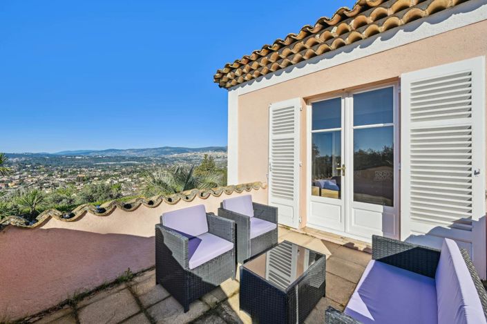 Image No.11-6 Bed House for sale