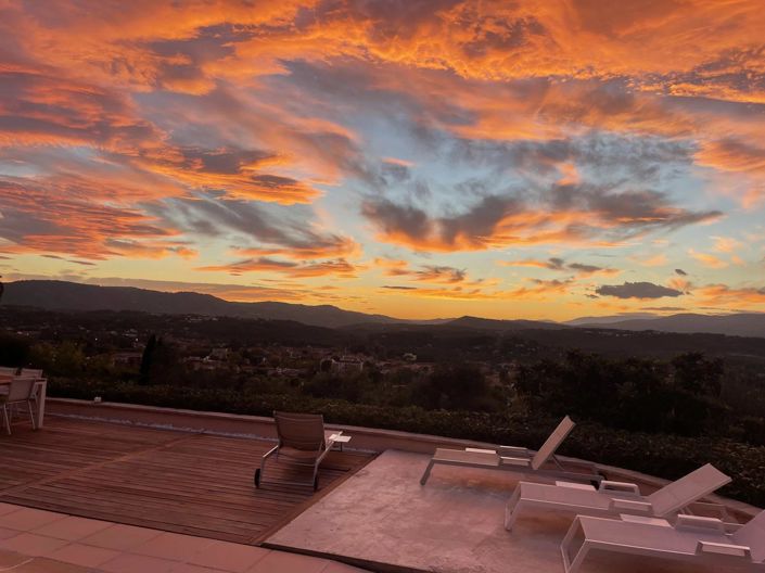 Image No.22-6 Bed House for sale