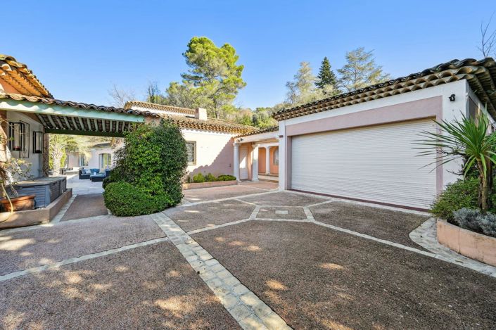 Image No.9-6 Bed House for sale