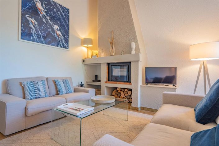 Image No.3-4 Bed House for sale