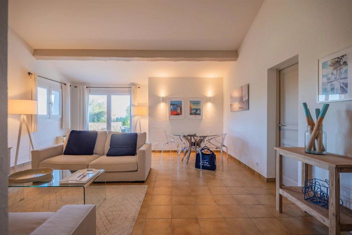 Image No.4-4 Bed House for sale