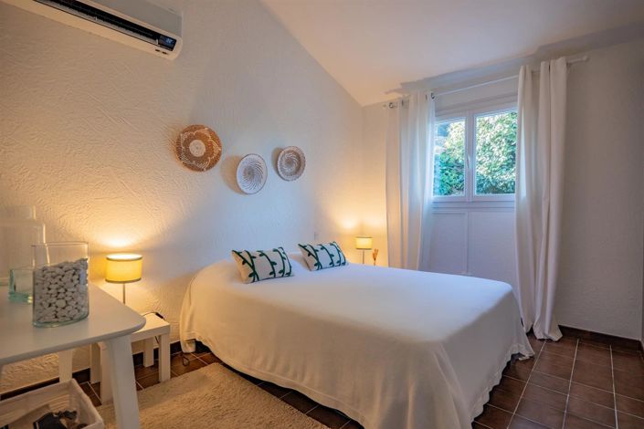 Image No.7-4 Bed House for sale