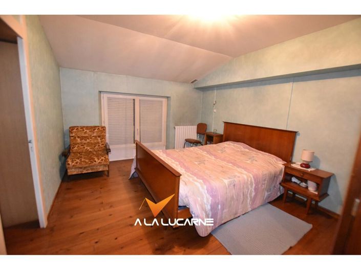 Image No.10-4 Bed House for sale