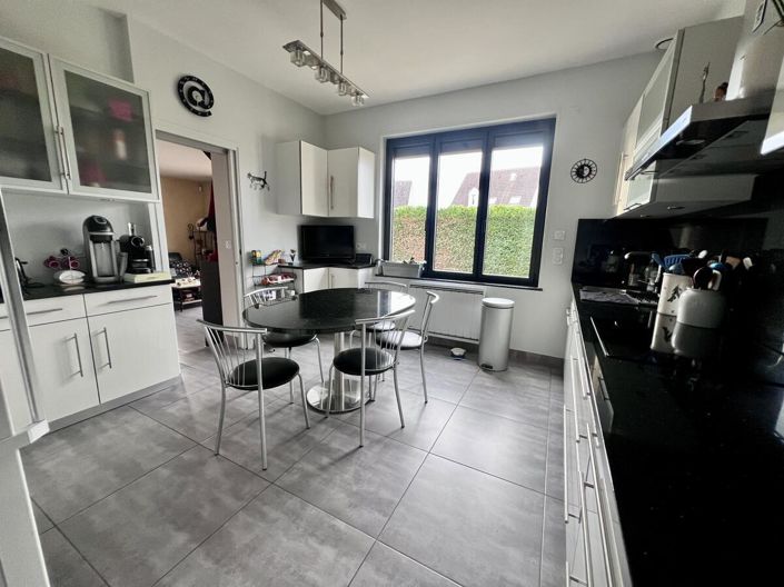 Image No.6-4 Bed House for sale