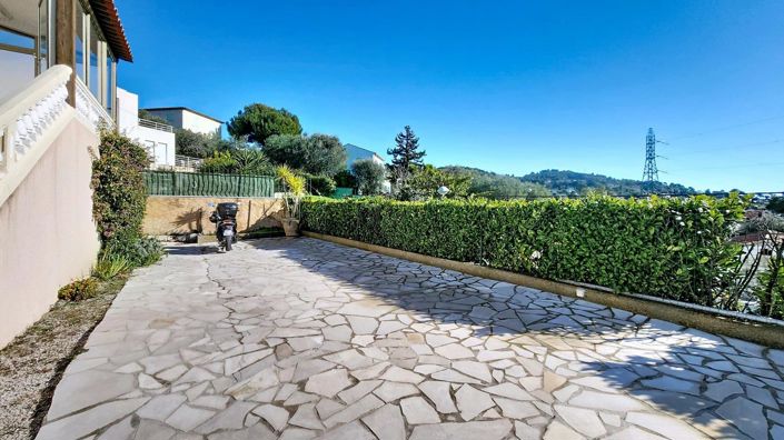 Image No.26-4 Bed House for sale