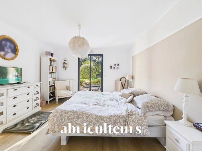 Image No.11-4 Bed House for sale