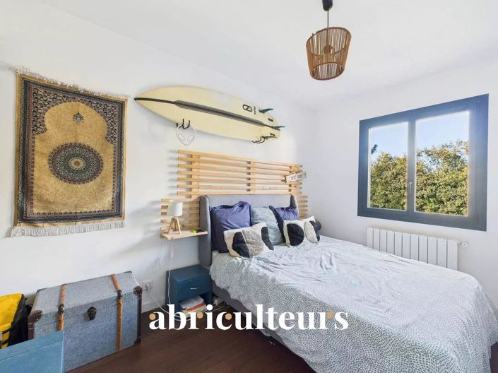 Image No.16-4 Bed House for sale