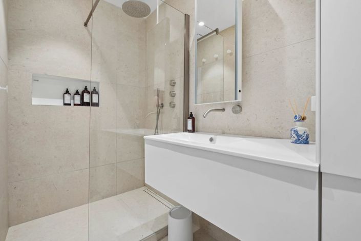 Image No.9-2 Bed Apartment for sale