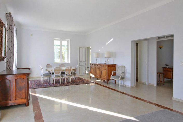 Image No.10-6 Bed House for sale