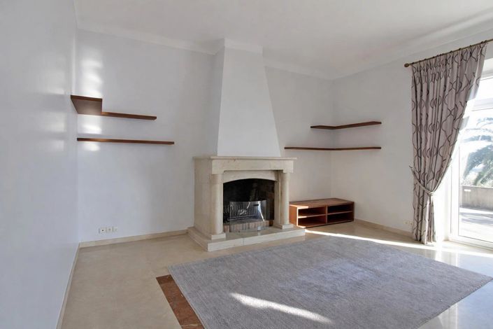 Image No.7-6 Bed House for sale