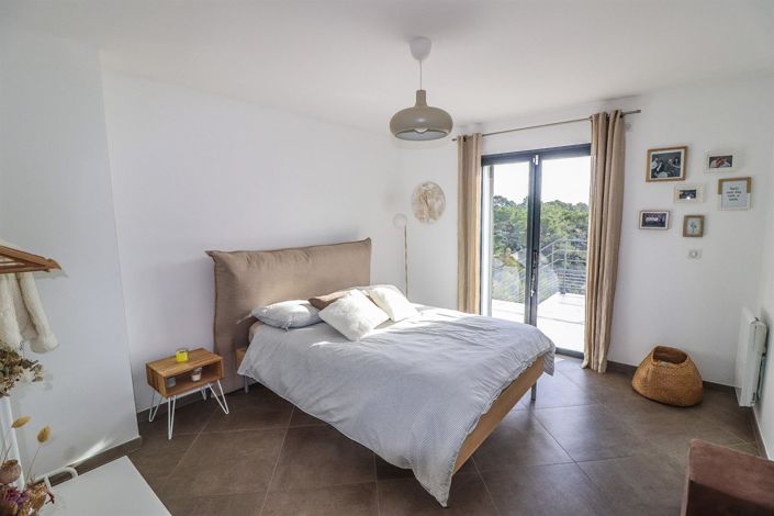 Image No.13-3 Bed House for sale