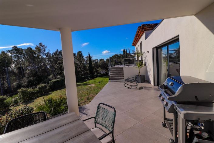 Image No.17-3 Bed House for sale