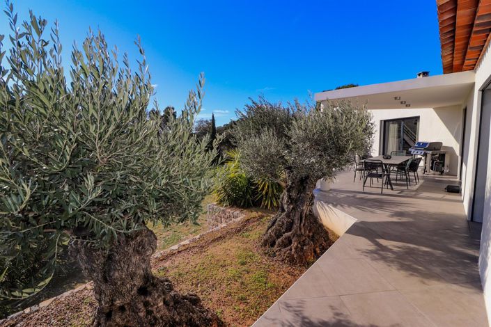 Image No.6-3 Bed House for sale