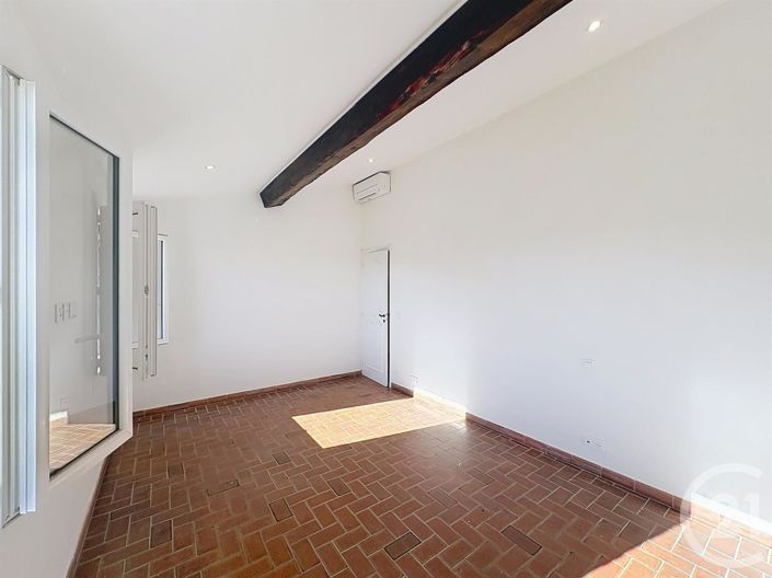 Image No.10-2 Bed House for sale