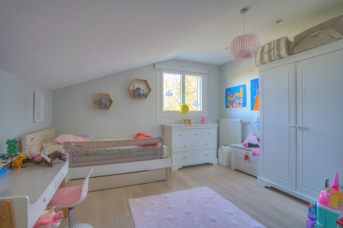 Image No.11-3 Bed Apartment for sale