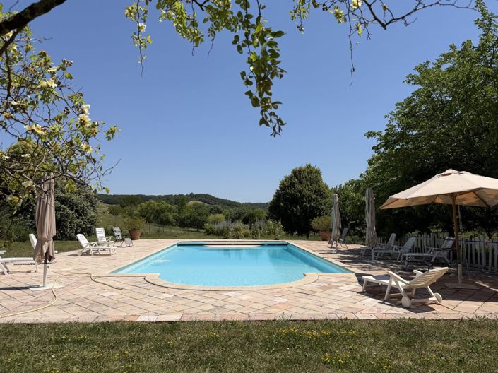 Image No.3-10 Bed Property for sale
