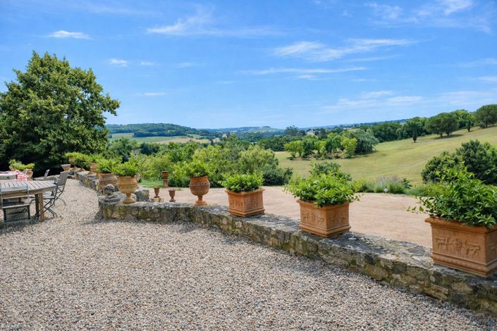 Image No.6-10 Bed Property for sale