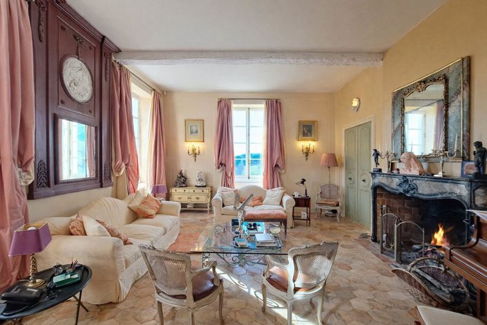 Image No.7-10 Bed Property for sale