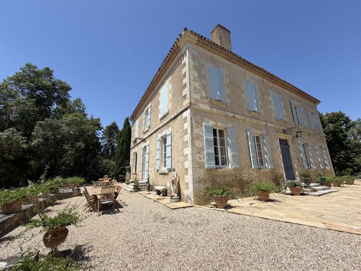 Image No.7-10 Bed Property for sale