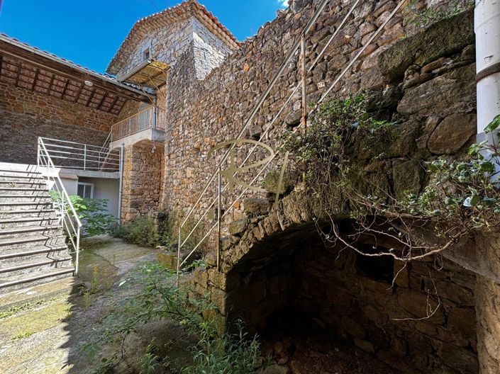 Image No.2-4 Bed House for sale