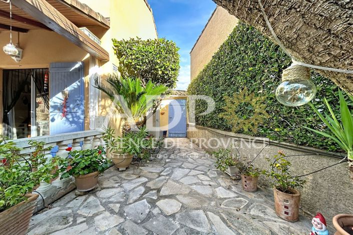 Image No.4-2 Bed House for sale