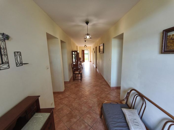 Image No.10-4 Bed House for sale