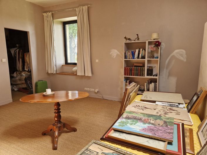 Image No.11-5 Bed House for sale