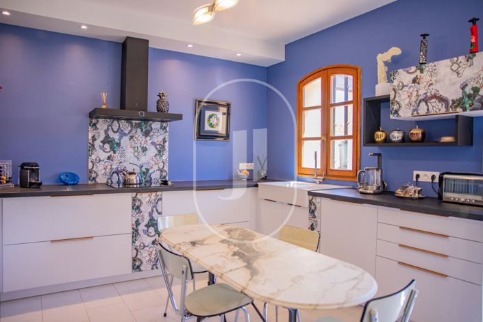 Image No.5-4 Bed House for sale