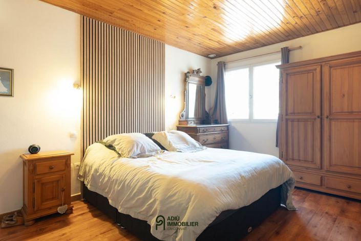 Image No.12-3 Bed House for sale