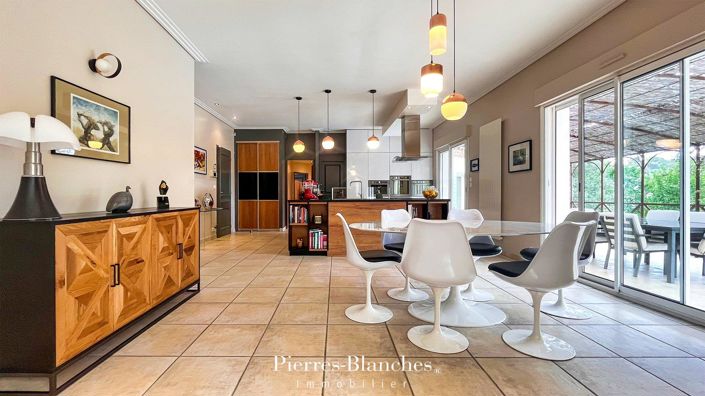 Image No.4-Maison de 4 chambres à vendre à Nîmes