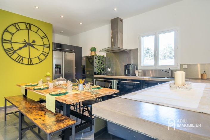 Image No.6-3 Bed House for sale