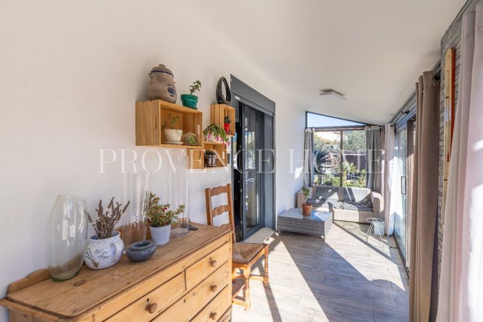 Image No.6-2 Bed House for sale