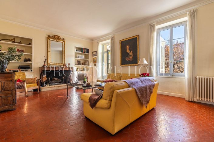 Image No.3-9 Bed House for sale