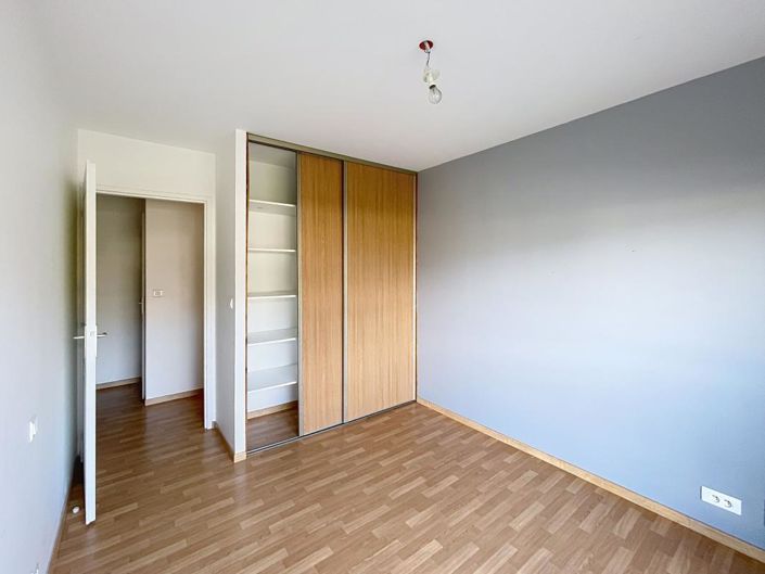 Image No.12-3 Bed House for sale