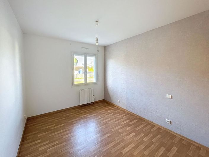 Image No.14-3 Bed House for sale