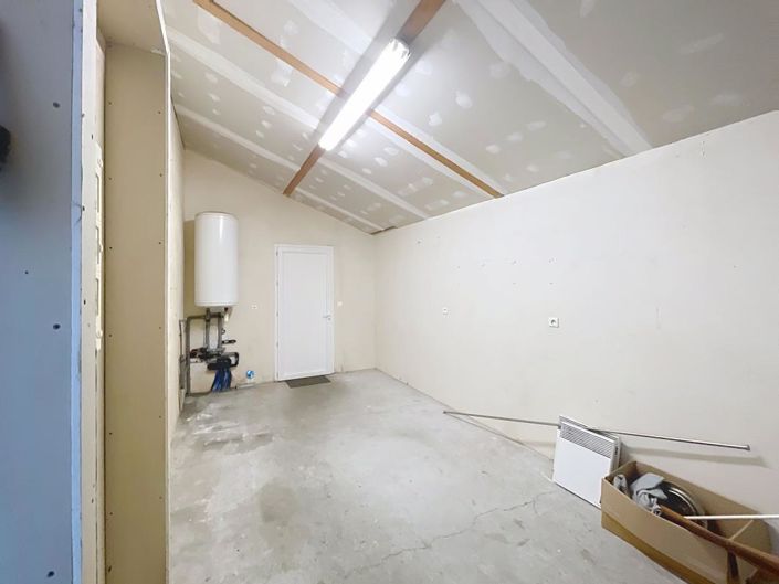 Image No.21-3 Bed House for sale