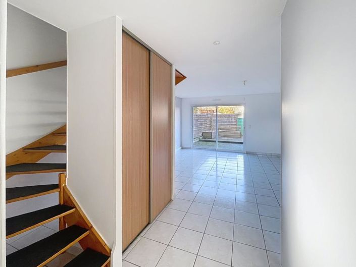 Image No.6-3 Bed House for sale