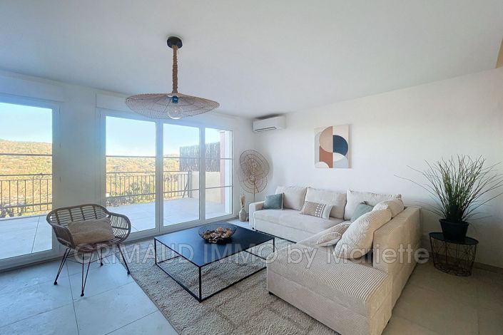 Image No.6-3 Bed House for sale