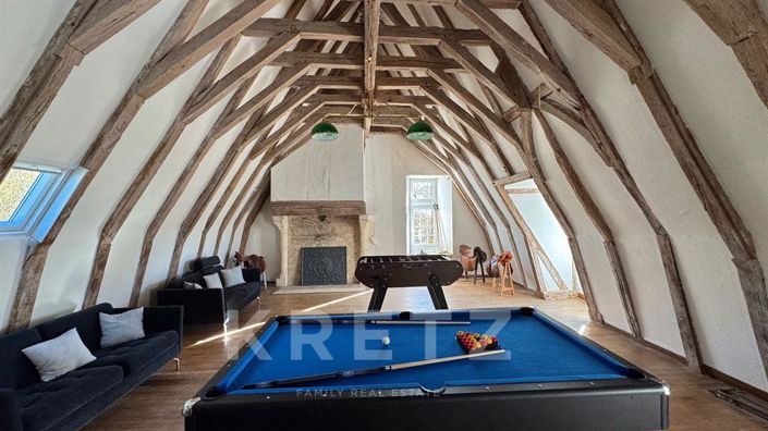 Image No.15-20 Bed Property for sale