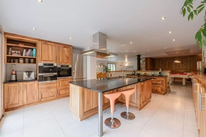 Image No.14-10 Bed House for sale