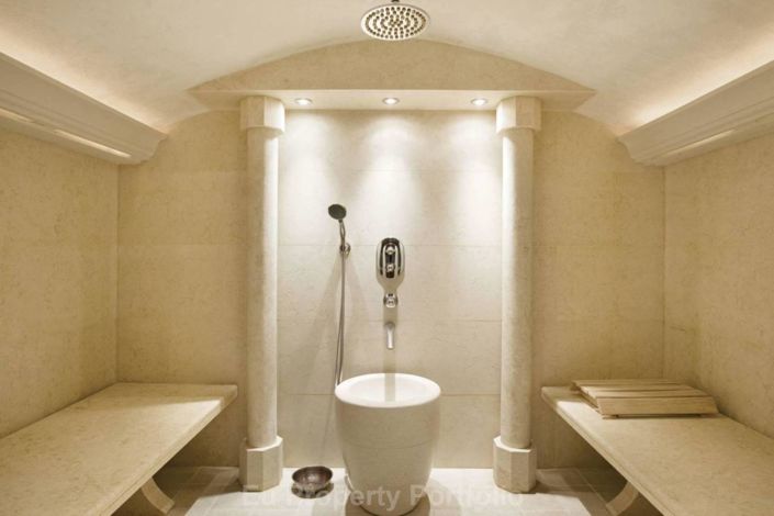 Image No.11-6 Bed House for sale