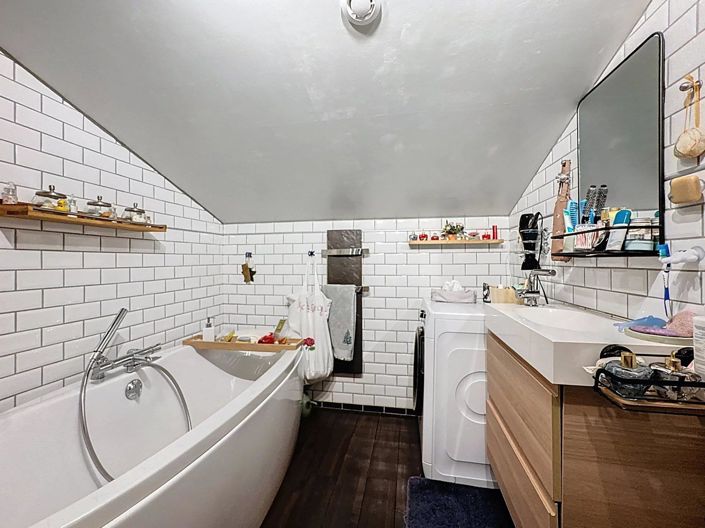 Image No.16-6 Bed House for sale