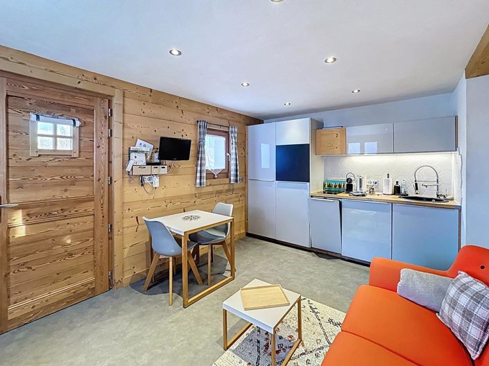 Image No.27-6 Bed House for sale